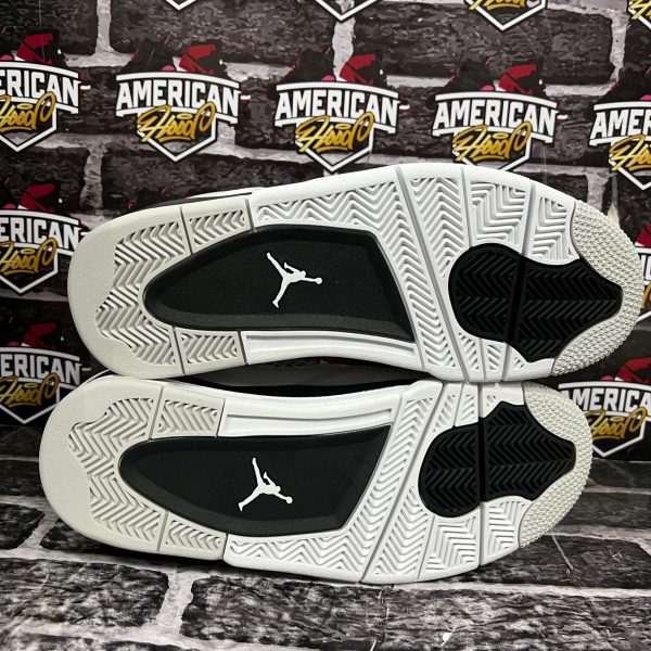 Jordan Retro 4 Black Military - Imagen 4