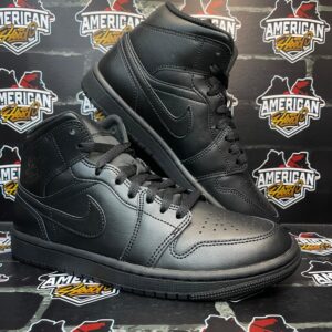 Jordan 1 Mid Triple Black.