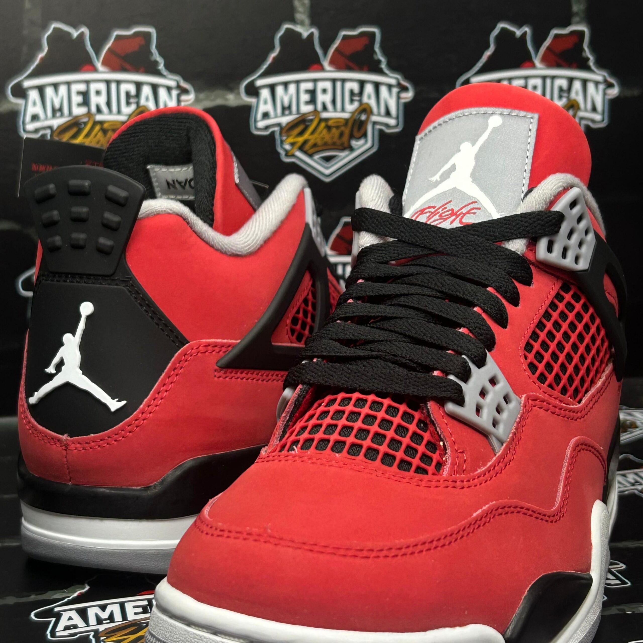 Jordan Retro 4 Toro - Imagen 3