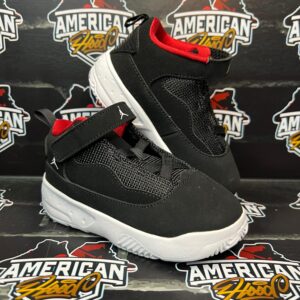 Jordan Max Aura 2 Black Red